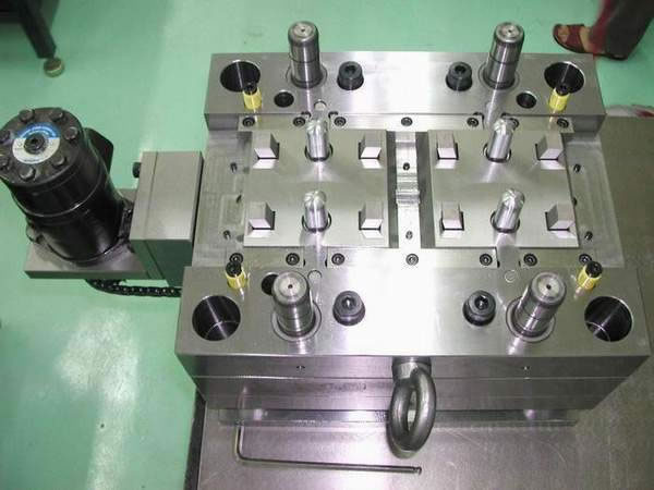 Plasticmould